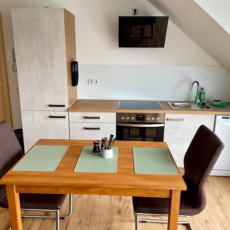 Stadtoase Geraeumige Gaestewohnungen Mit Balkon, Komfort, Modernitaet Und Ruhe, Fuer Monteure Geeignet, Free Wifi 프랑켄베르크작센 외부 사진