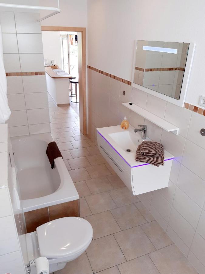 Stadtoase Geraeumige Gaestewohnungen Mit Balkon, Komfort, Modernitaet Und Ruhe, Fuer Monteure Geeignet, Free Wifi 프랑켄베르크작센 외부 사진