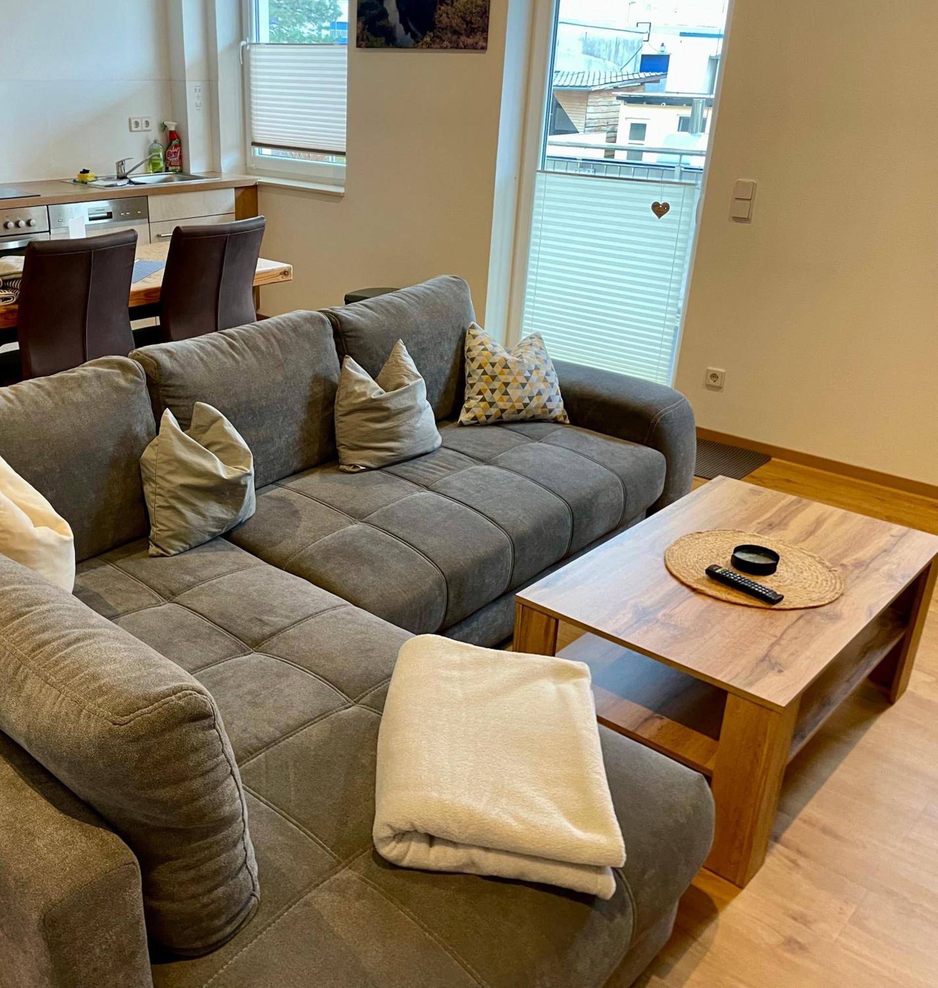 Stadtoase Geraeumige Gaestewohnungen Mit Balkon, Komfort, Modernitaet Und Ruhe, Fuer Monteure Geeignet, Free Wifi 프랑켄베르크작센 외부 사진